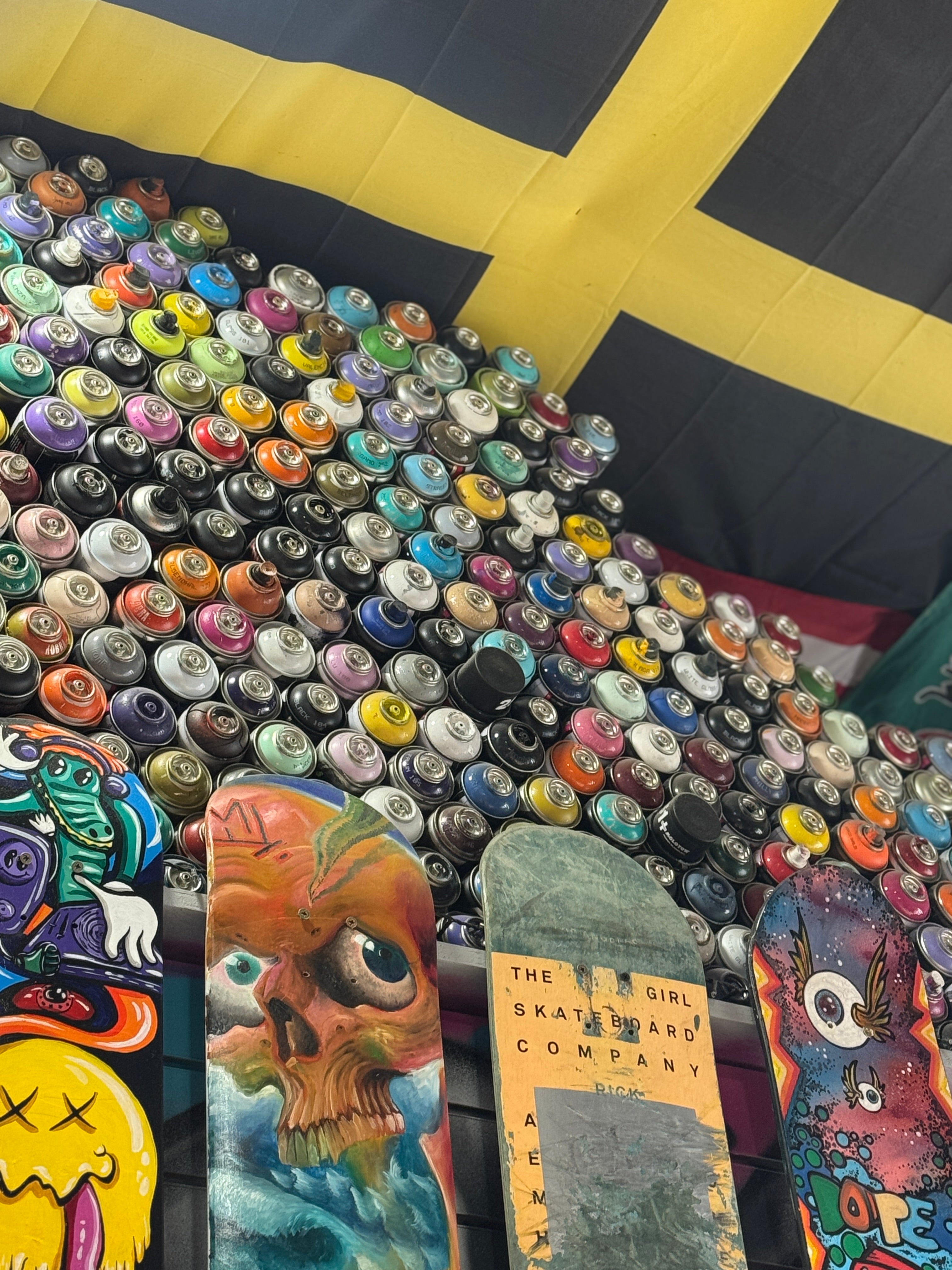 VIP Graffiti Paint