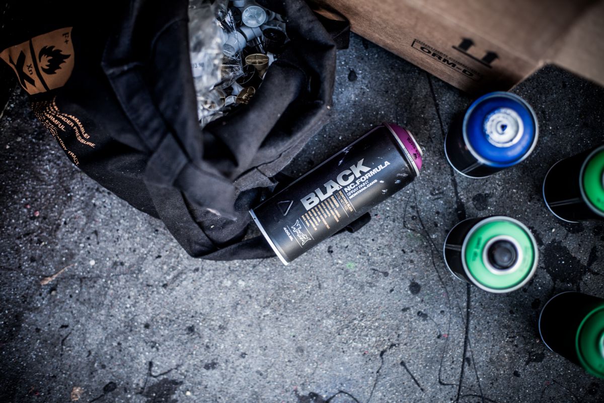 Montana Black BULK PACKS -400ml